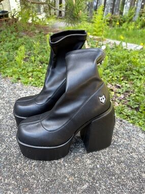 Naked Wolfe Sugar Stretch Boots